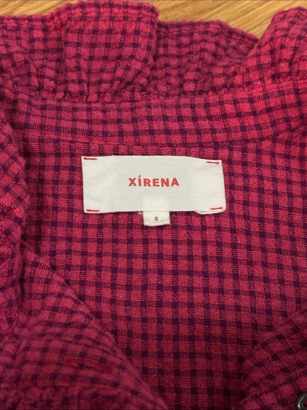 XiRENA Magenta Ruffle-Neck Buttoned Blouse - Picture 2 of 5